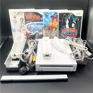 Nintendo Wii Console with Sports Video Games Bundle Controller Nunchuk - WORKS